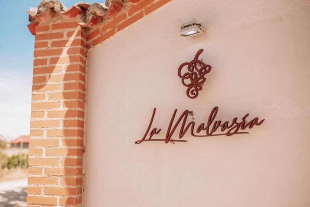 Entrada de La Malvasía de la Vega, finca para bodas cerca de Talavera
